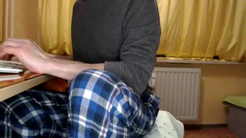       online show from 02/11/25, 11:33