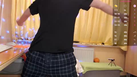       online show from 10/05/25, 06:17