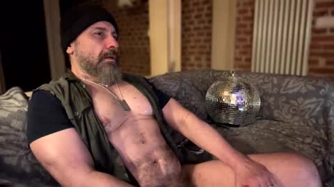 Military man 69 online show from 02/09/25, 05:29