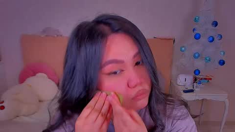 Snapshot of barbara_bb chatting on 12/14/24, 01:06 Barbie Kim online show from 12/14/24, 01:06