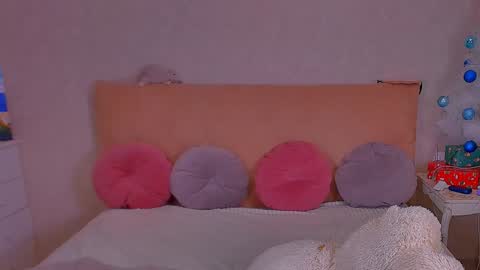 Snapshot of barbara_bb chatting on 12/28/24, 10:02 Barbie Kim online show from 12/28/24, 10:02