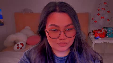 Snapshot of barbara_bb chatting on 02/01/25, 04:44 Barbie Kim online show from 02/01/25, 04:44