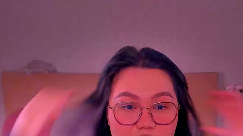 Snapshot of barbara_bb chatting on 02/21/25, 10:48 Barbie Kim online show from 02/21/25, 10:48