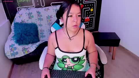 Snapshot of barbara_honey chatting on 02/07/25, 12:50 Barbara online show from 02/07/25, 12:50