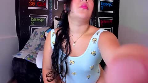 Snapshot of barbara_honey chatting on 02/26/25, 12:47 Barbara online show from 02/26/25, 12:47