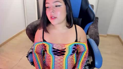 Snapshot of barbara_honey chatting on 10/25/25, 08:14 Barbara online show from 10/25/25, 08:14