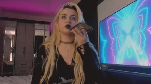 barbarasiren online show from 09/24/25, 04:10