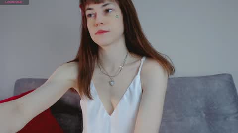 Snapshot of barbarian_girl chatting on 12/16/24, 11:55 Amina online show from 12/16/24, 11:55