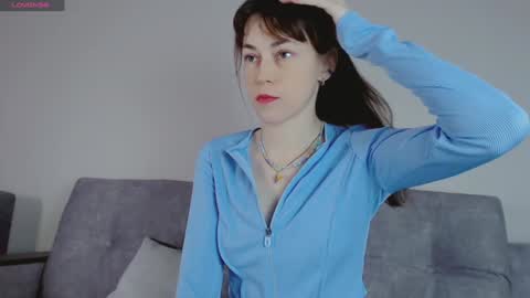 Snapshot of barbarian_girl chatting on 01/14/25, 12:03 Amina online show from 01/14/25, 12:03