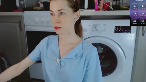 Snapshot of barbarian_girl chatting on 11/23/25, 04:51 Amina online show from 11/23/25, 04:51