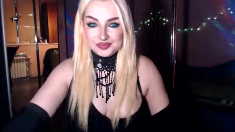 Victoria online show from 05/24/26, 04:17
