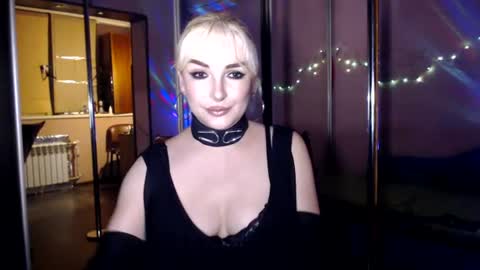 Victoria online show from 06/27/26, 11:32
