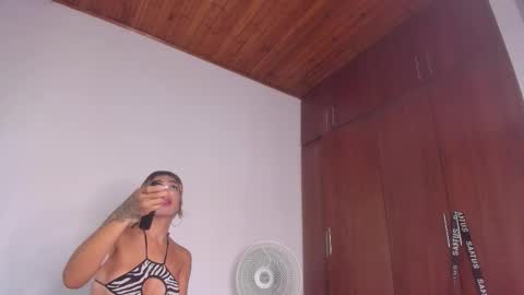 barbie_ds online show from 10/04/25, 11:52