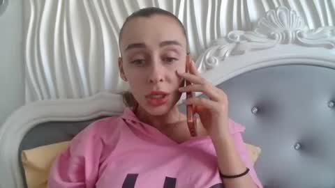 Kate online show from 05/24/26, 11:04