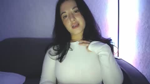 Snapshot of barbie_kill chatting on 11/15/25, 06:15 Solomia or Mia online show from 11/15/25, 06:15