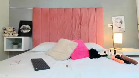 Barbie lorens online show from 08/04/26, 12:52