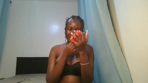 queen online show from 02/02/26, 08:51