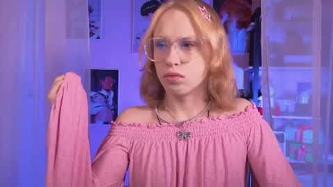 Snapshot of barbie_richy chatting on 11/26/25, 06:03 barbie_richy online show from 11/26/25, 06:03