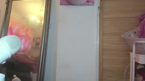 ely ink online show from 01/21/25, 10:19