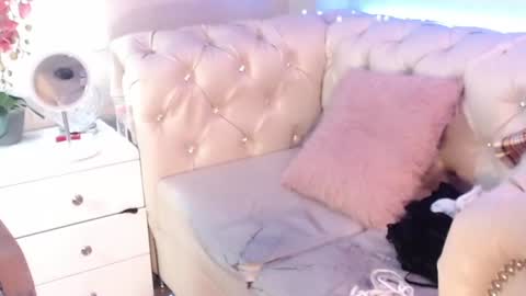 barbiefox_ online show from 06/30/26, 12:22