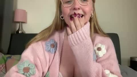 barbiegirl966 online show from 02/07/25, 09:26