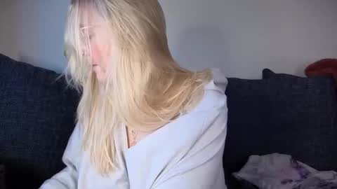 barbiegirl966 online show from 11/02/25, 10:06