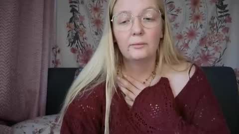 barbiegirl966 online show from 11/25/25, 11:21