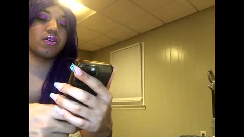 Snapshot of barbiegutzfan3 chatting on 10/01/25, 03:56 Tsbaby301 online show from 10/01/25, 03:56