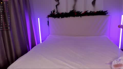  Emma online show from 12/15/25, 08:02