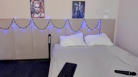 Snapshot of barbiemuscle1 chatting on 11/19/25, 10:15 Barbie online show from 11/19/25, 10:15