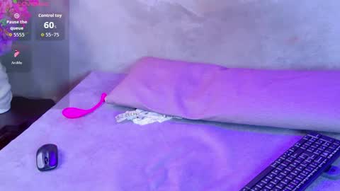 Snapshot of barbiie_black chatting on 04/15/26, 07:58 BARBIE BLACK online show from 04/15/26, 07:58