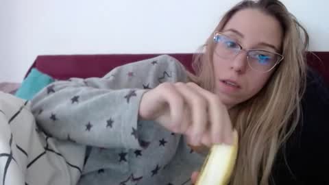 Lena online show from 03/06/26, 08:22