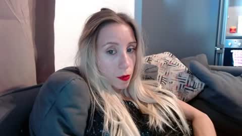 Snapshot of barelylegalblondy chatting on 07/03/26, 04:46 Lena online show from 07/03/26, 04:46