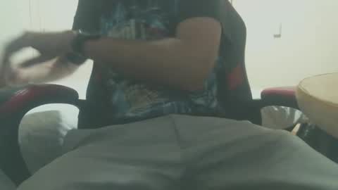 Snapshot of baronminuit69 chatting on 01/01/25, 01:37 baronminuit69 online show from 01/01/25, 01:37