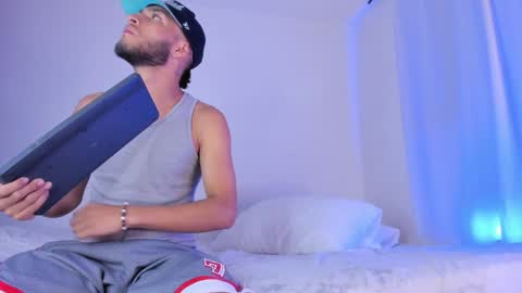 Bruce  online show from 01/06/25, 05:41