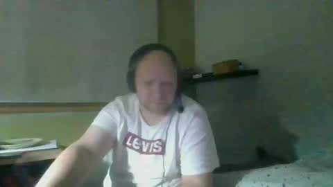 Snapshot of bart_poland chatting on 10/18/25, 10:21 bart_poland online show from 10/18/25, 10:21