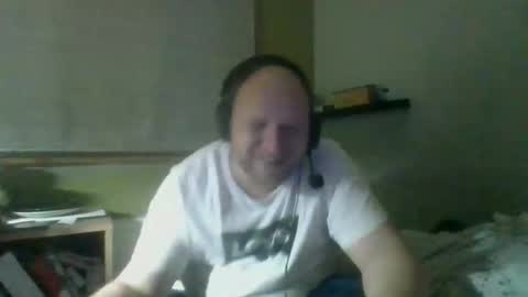 Snapshot of bart_poland chatting on 10/22/25, 10:20 bart_poland online show from 10/22/25, 10:20