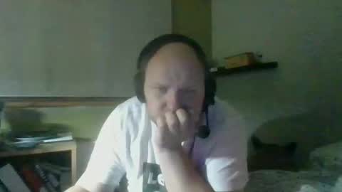 Snapshot of bart_poland chatting on 10/24/25, 11:56 bart_poland online show from 10/24/25, 11:56