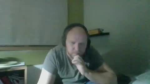 Snapshot of bart_poland chatting on 10/28/25, 10:45 bart_poland online show from 10/28/25, 10:45