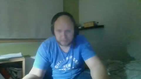 Snapshot of bart_poland chatting on 11/13/25, 10:08 bart_poland online show from 11/13/25, 10:08