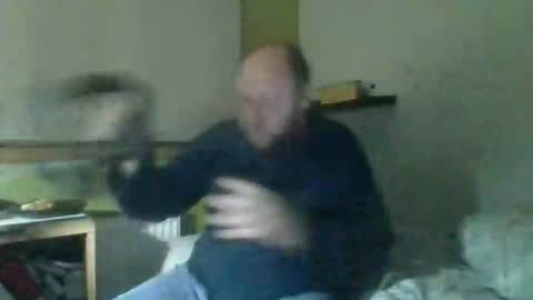 Snapshot of bart_poland chatting on 11/18/25, 10:14 bart_poland online show from 11/18/25, 10:14