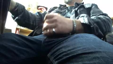 bartender3127 online show from 02/22/25, 02:08