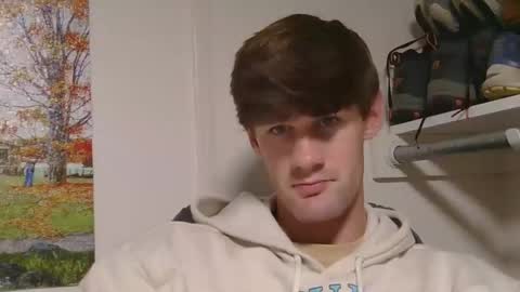 Snapshot of basicallyjustmee chatting on 10/31/25, 03:07 basicallyjustmee online show from 10/31/25, 03:07