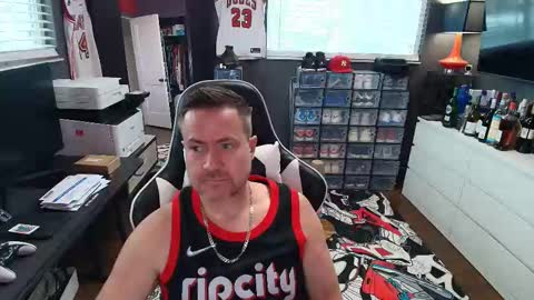 Snapshot of basketballjerseygang chatting on 01/08/26, 10:12 Jordan online show from 01/08/26, 10:12