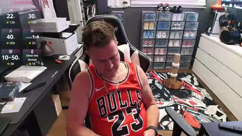 Snapshot of basketballjerseygang chatting on 04/01/26, 03:18 Jordan online show from 04/01/26, 03:18