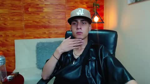 Bastian online show from 12/24/24, 02:32