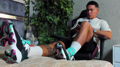 Bastian Independent Model online show from 10/05/25, 01:20