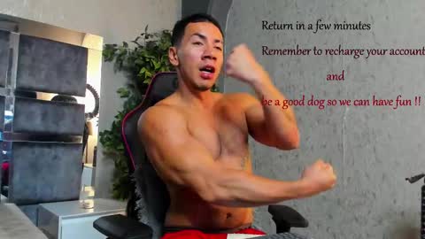 Bastian Independent Model online show from 10/10/25, 12:04