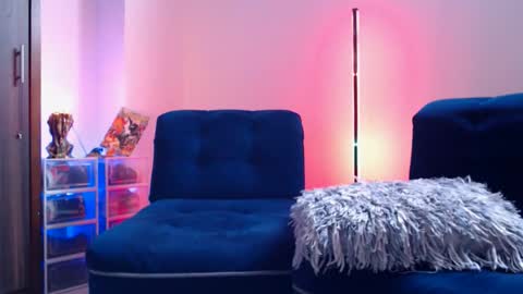 Bastian Independent Model online show from 05/17/26, 12:01