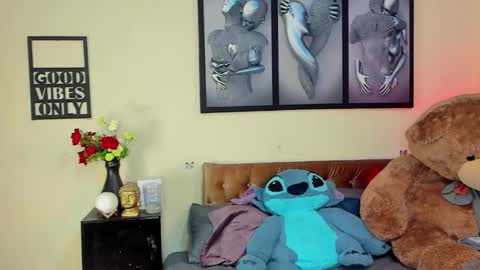 bastian_jones1 online show from 02/20/25, 06:50